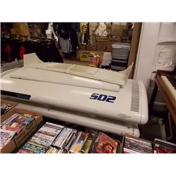 SILNER TANNING BED - SAID TO BE WORKING