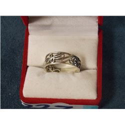 RING - STERLING SILVER - FROM ESTATE