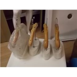 CLOTHING DISPLAY - DISLAY  W/ STAND - SHORT - 4TTL