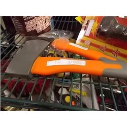 NEW HATCHET WITH FIBRE GLASS HANDLE