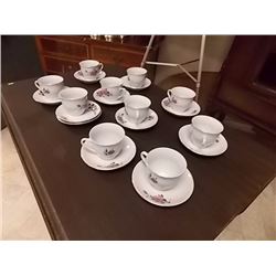 TEA CUPS AND SAUCERS - 20 PIECE TTL