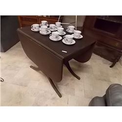 VINTAGE WOOD DROP LEAF TABLE