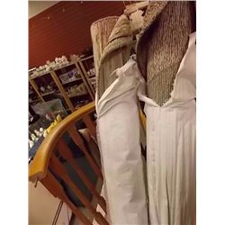 AREA CARPET - NEW COMTEMPORARY STRIPED CARPET - 5 X 8