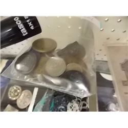LOT OF ASSORTED VINTAGE AND ANTIQUE COINS