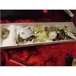 LOT OF ASSORTED RHINESTONE JEWELRY -
