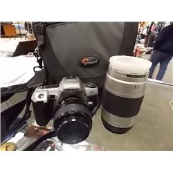 MINOLTA CAMERA WITH LENSE & CASE