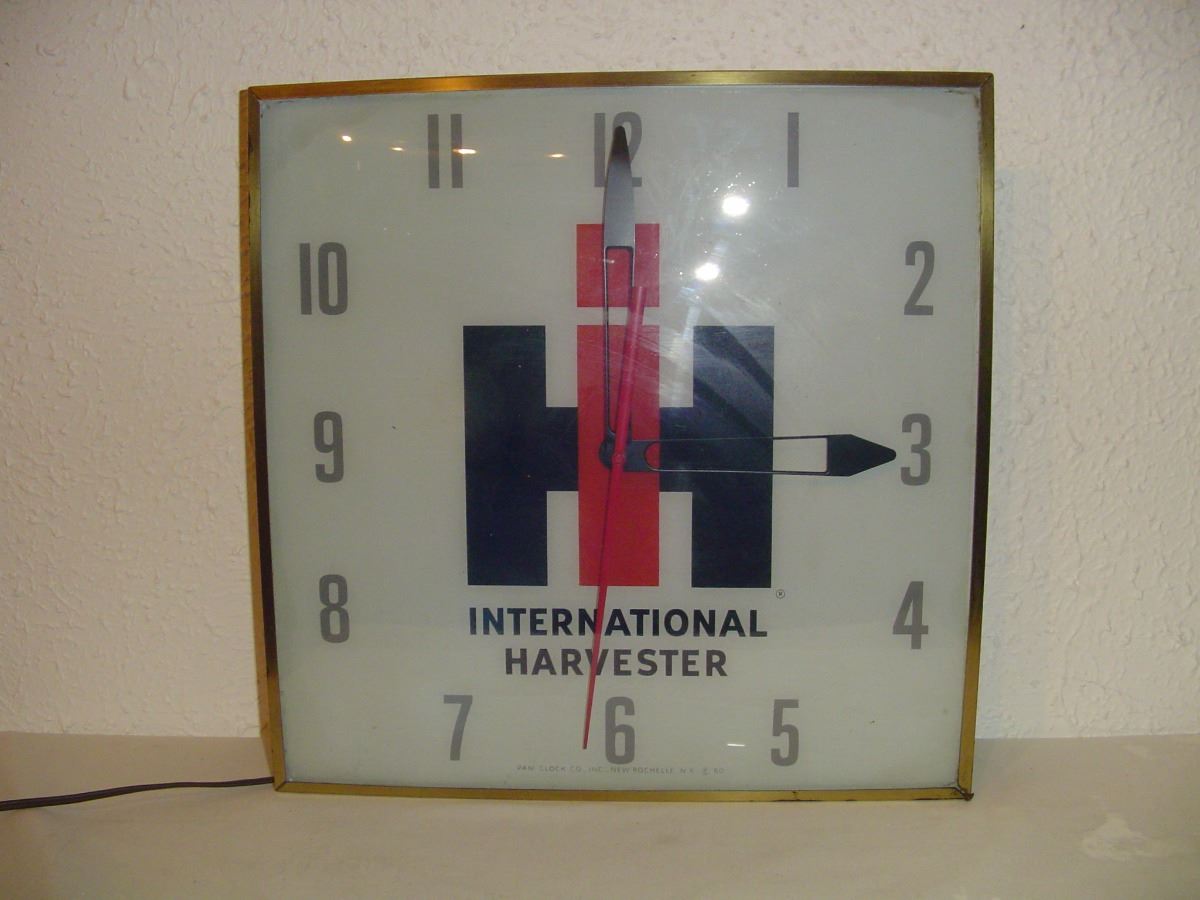 1960 International Harvester Advertising Clock