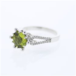 Round cut Peridot w/ Prong-set Diamond Ring in 18K White Gold - REF-83K9R