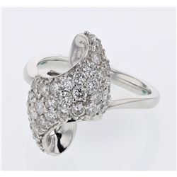 Antique Pave-set Diamond Ring in 18K White Gold - REF-173A9N