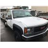 Image 2 : 1999 GMC 2500 PU, DUMP TRUCK, WHITE, VIN # 1GTGK24R1XF054234