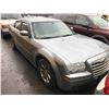 Image 2 : 2005 CHRYSLER 300, 4 DOOR SEDAN, GREY, VIN # 2C3JA53G65H560619