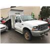 Image 2 : 2003 FORD F-450XL SUPER DUTY, 2DR DUMP, WHITE , VIN #1FDXF47P83EC09805