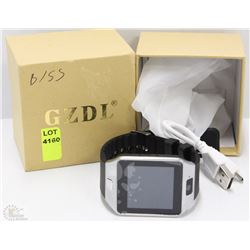 NEW ANDROID SMARTWATCH WITH BUILT IN CAMERA