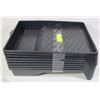 Image 1 : LOT OF 9 PLASTIC REUSABLE PAINT TRAYS