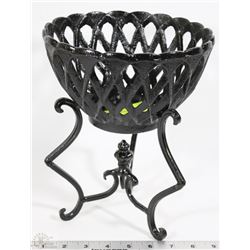 CAST IRON PLANTER