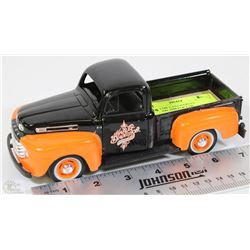 MAISTO DIE CAST HARLEY DAVIDSON 1948 FOR F100