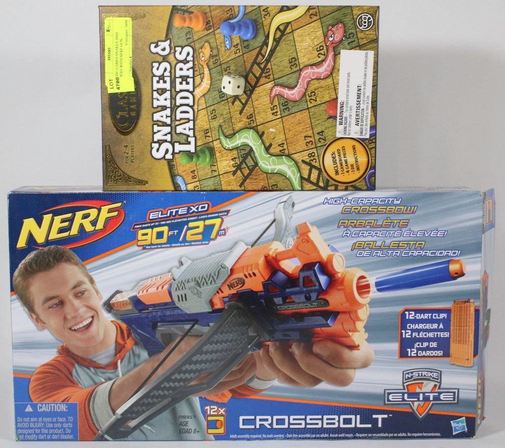 CLASSIC GAMES SNAKES AND LADDERS WITH NERF GUN