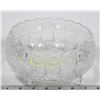 Image 1 : VINTAGE STAR PATTERN CUT CRYSTAL SERVING BOWL