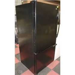 BLACK AMANA BOTTOM FREEZER FRIDGE
