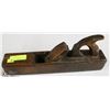 Image 1 : 149) VINTAGE WOOD PLANER