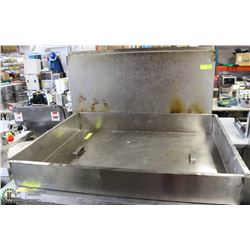 STAINLESS STEEL OPEN PAN 36"X28"