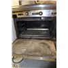 Image 2 : 5' AMERICAN RANGE NATURAL GAS DOUBLE OVEN