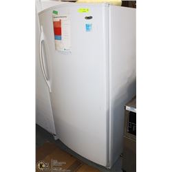 AMANA ENERGYSTAR FRIDGE AQU1613TEW03