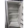 Image 3 : AMANA ENERGYSTAR FRIDGE AQU1613TEW03