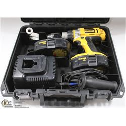 DEWALT 18VHAMMER DRILL WITH 2 BATTERIES, CHARGER