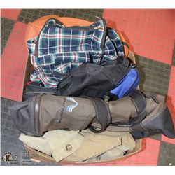 LARGE BOX OF 5 DUFFLE BAGS INCL. MILITARY