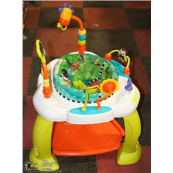 KIDS II ENTERTAINMENT CENTER