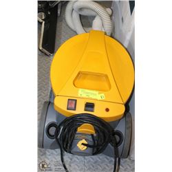 JOHNNY VAC COMMERCIAL VACUUM WITH POWER HEAD &