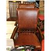 Image 1 : 4 HIGH BACK LEATHER SEAT DINING CHAIRS