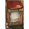 Image 1 : VINTAGE STEP STOOL