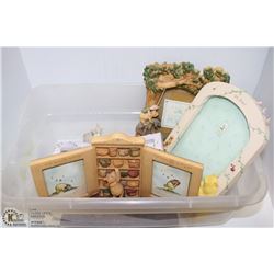 FLAT OF CLASSIC POOH BEAR PICTURE FRAMES