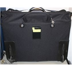 ONE AMERICAN TOURISTER CLOTHES HANGING BAG