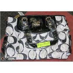 NEW COACH PURSE BLACK/WHITE REPLICA