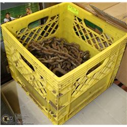 CRATE W/ HEAVY DUTY CHAIN