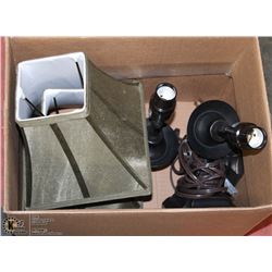 PAIR OF WALL HANGING BEDROOM LIGHT/BRONZE METAL