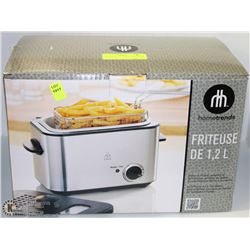 HOMETRENDS 1.9 LITRE DEEP FRYER