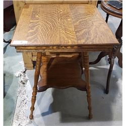 SQUARE OAK PARLOUR TABLE