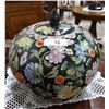 Image 1 : ASIAN LIDDED JAR