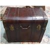 Image 1 : SMALL DECORATIVE TRUNK