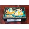 Image 1 : SIGNED HAND PAINTED RUSSIAN LAQUER BOX