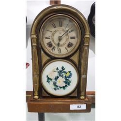 MANTLE CLOCK HAS PENDULUM NO KEY