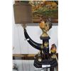 Image 2 : FOLKART TABLE LAMP