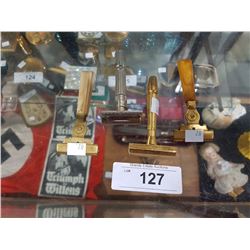 4 VINTAGE RAZORS