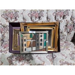 BOX OF SIX PICTURE FRAMES