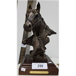 HORSE AND FOAL STATUE IN RESIN