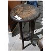 Image 1 : CARVED PLANT STAND